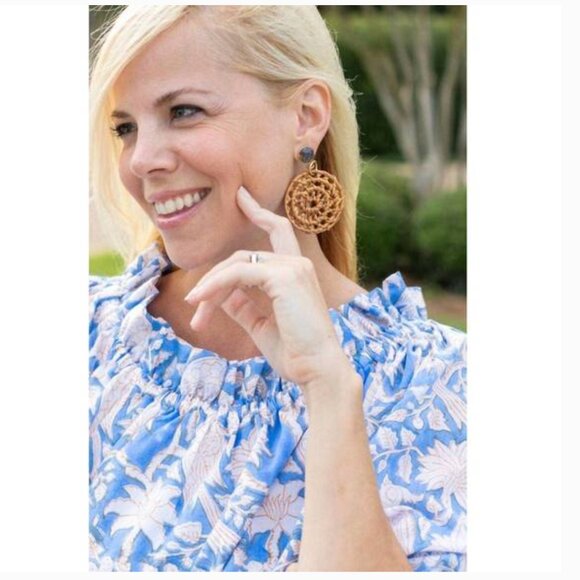 HOLLY SHAE DESIGN Kate Blouse in blue & red floral - Picture 2 of 6